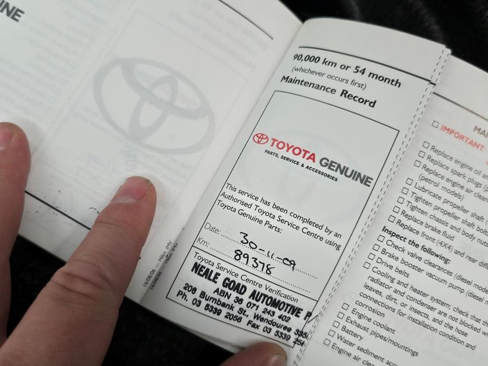 2006 Toyota Hilux SR5 KUN26R MY07 4X4 Glacier White