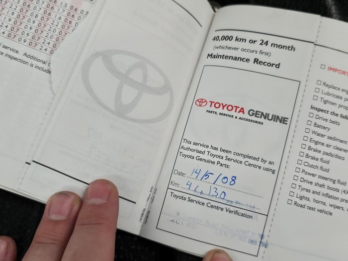 2006 Toyota Hilux SR5 KUN26R MY07 4X4 Glacier White