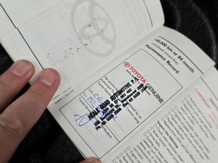 2006 Toyota Hilux SR5 KUN26R MY07 4X4 Glacier White