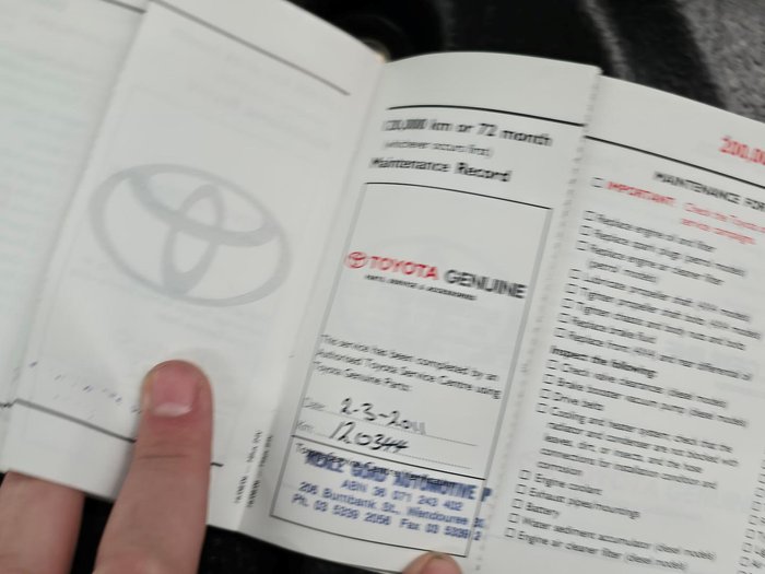 2006 Toyota Hilux SR5 KUN26R MY07 4X4 Glacier White