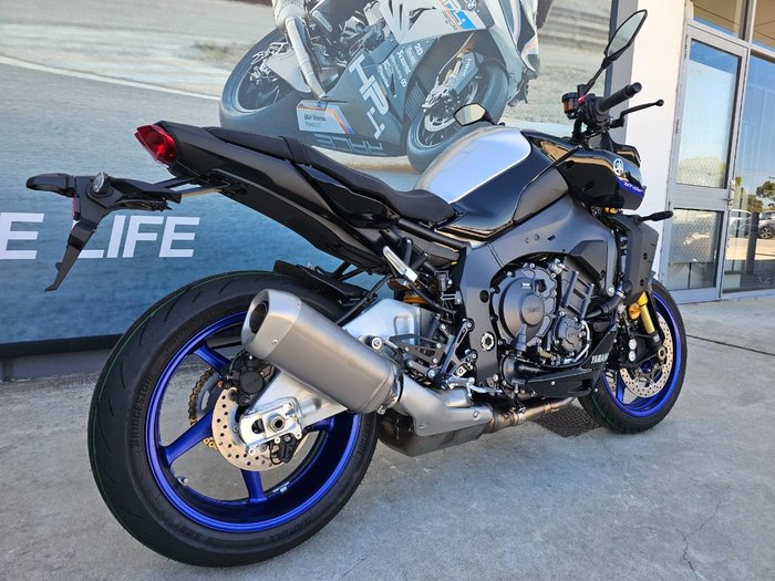 2025 Yamaha MT-10SP Black