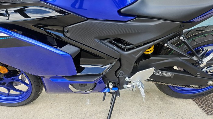 2025 Yamaha YZF-R3 Blue
