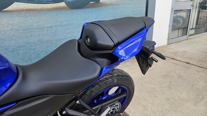 2025 Yamaha YZF-R3 Blue