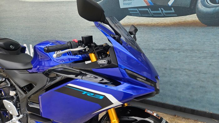 2025 Yamaha YZF-R3 Blue