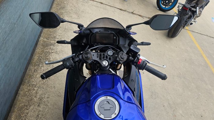 2025 Yamaha YZF-R3 Blue