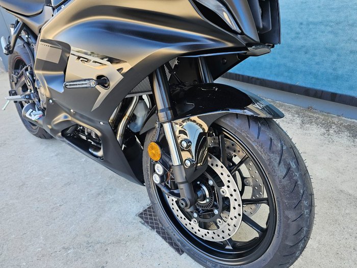 2025 Yamaha YZF-R7LA GREY