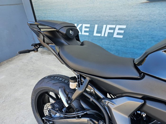 2025 Yamaha YZF-R7LA GREY