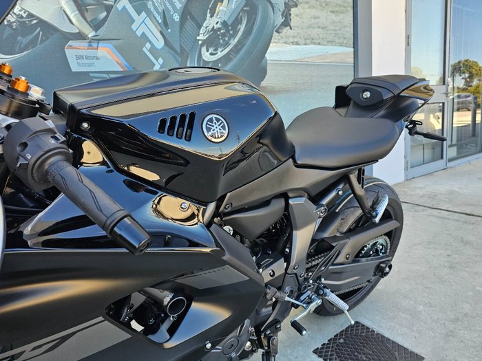 2025 Yamaha YZF-R7LA GREY