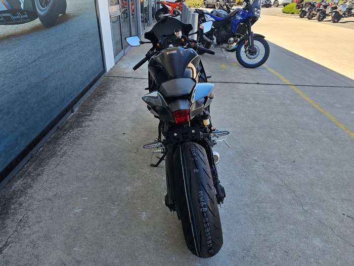 2025 Yamaha YZF-R7LA GREY