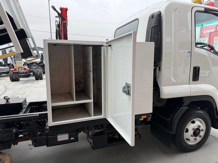 2012 Isuzu F Series FRR 600 Premium