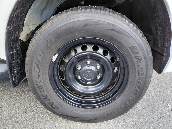 2020 Toyota Hilux SR