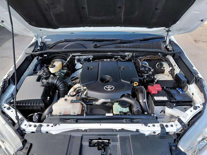 2020 Toyota Hilux SR