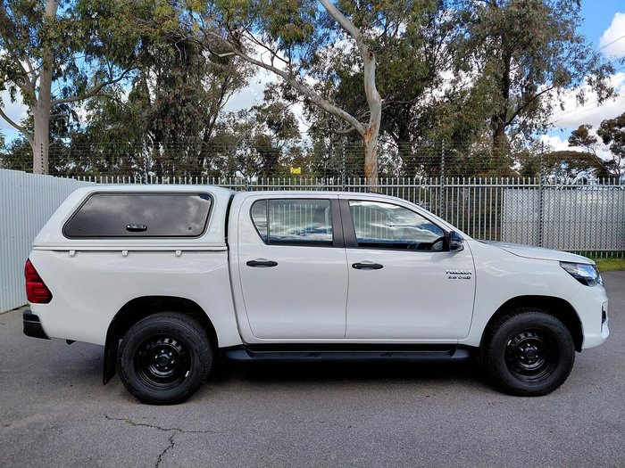 2020 Toyota Hilux SR