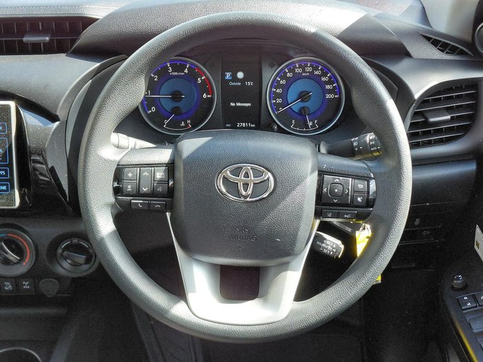 2020 Toyota Hilux SR