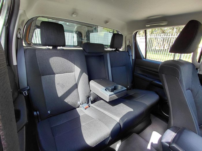 2020 Toyota Hilux SR