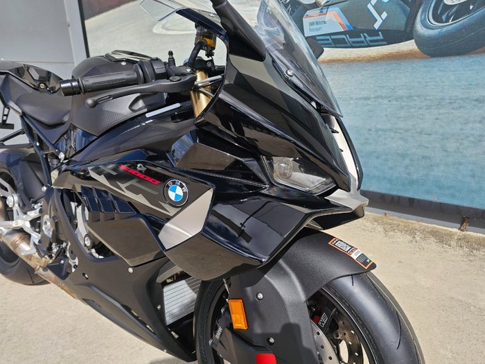 2026 BMW Motorrad S 1000 RR RACE Black