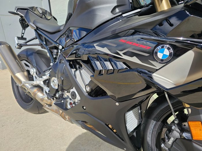 2026 BMW Motorrad S 1000 RR RACE Black