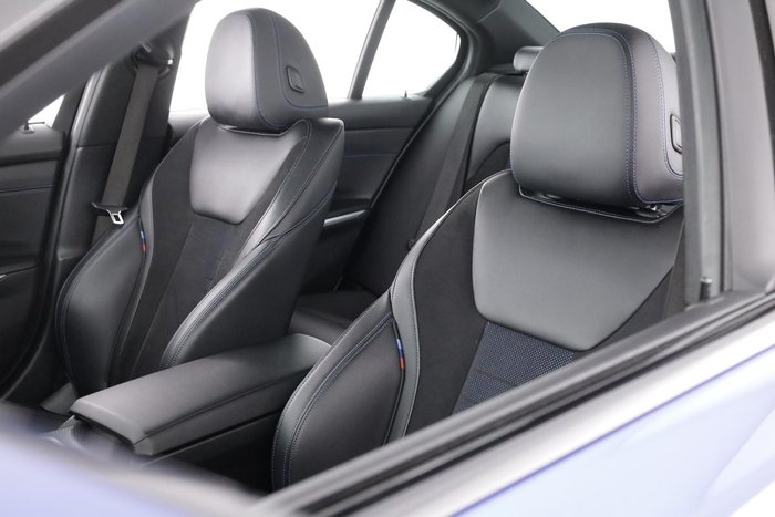 2022 BMW 3 Series 320i M Sport