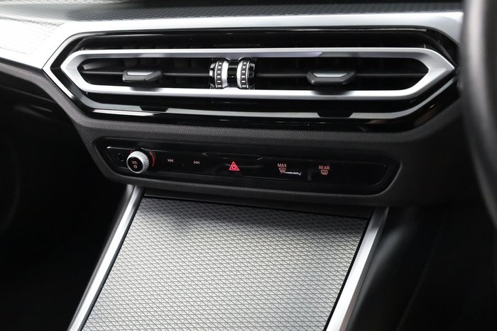 2022 BMW 3 Series 320i M Sport
