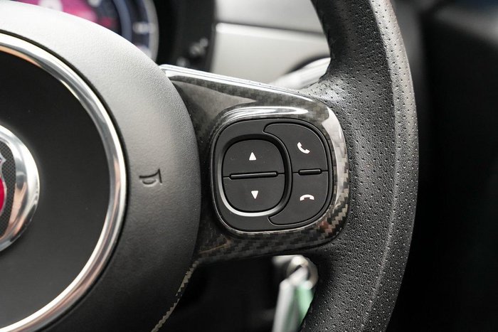 2023 Abarth 695 Competizione