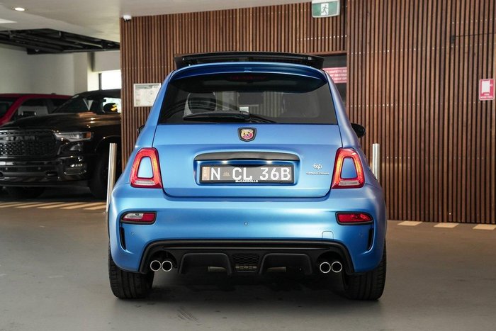 2023 Abarth 695 Competizione