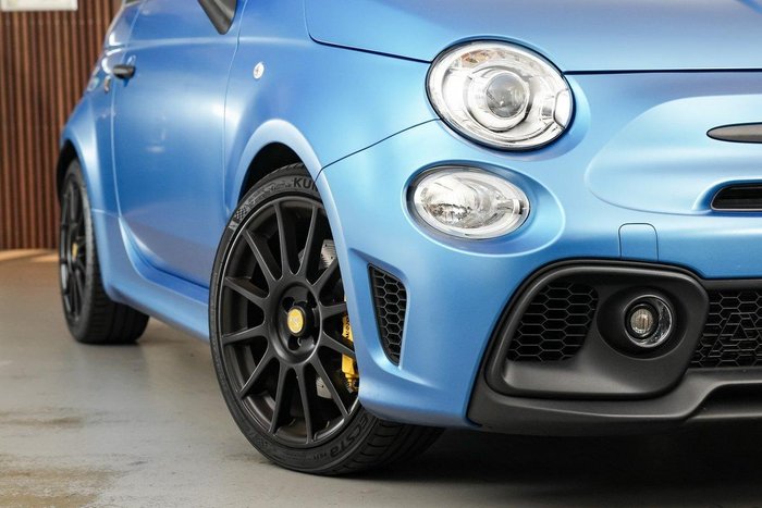 2023 Abarth 695 Competizione