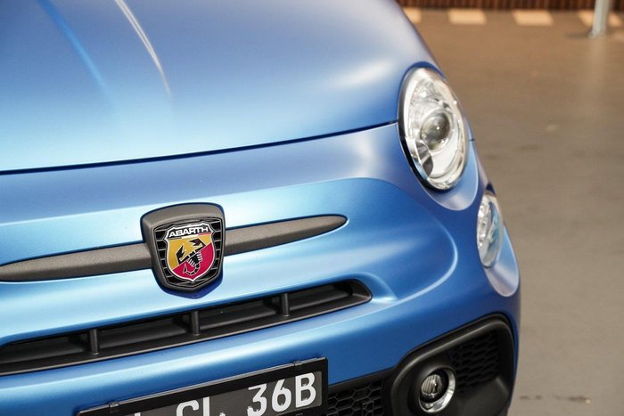 2023 Abarth 695 Competizione