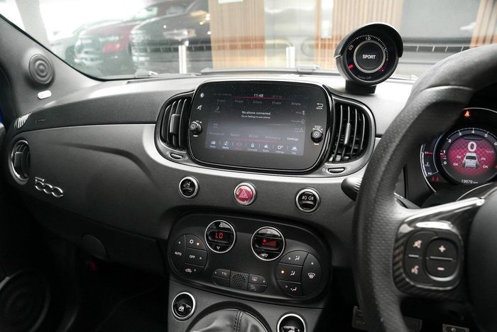 2023 Abarth 695 Competizione