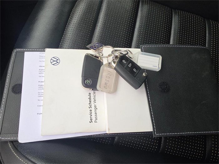 2020 Volkswagen Golf 110TSI Highline 7.5 MY20 Pure White