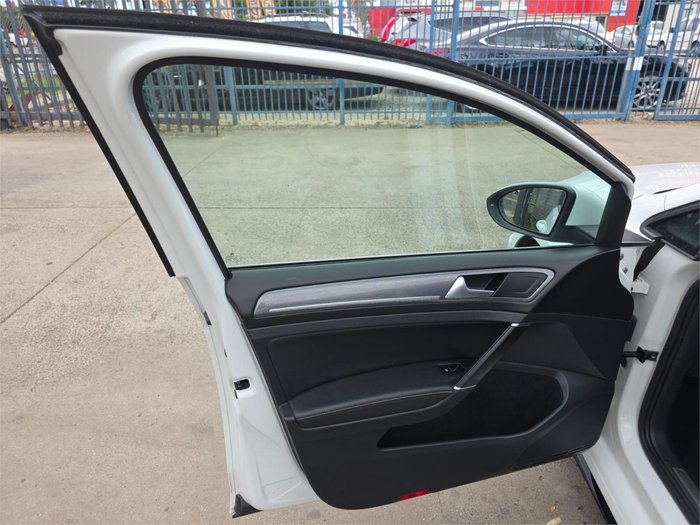 2020 Volkswagen Golf 110TSI Highline 7.5 MY20 Pure White