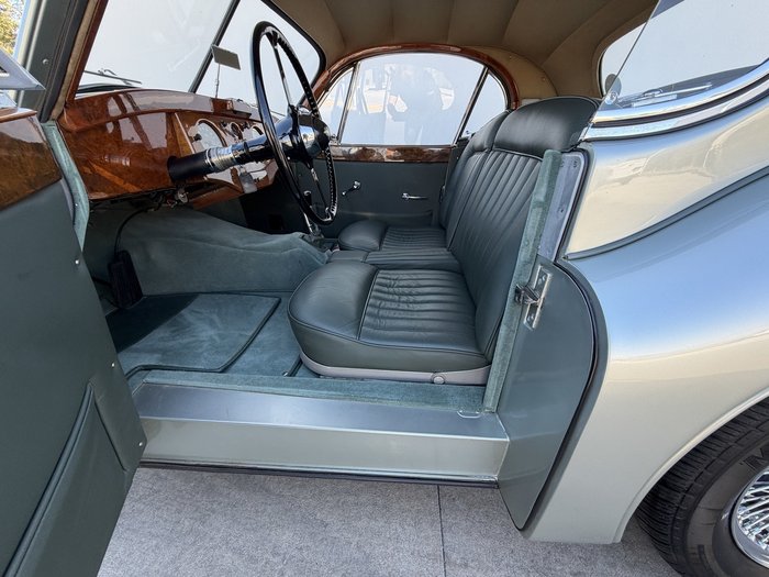 1954 Jaguar XK120 FHC