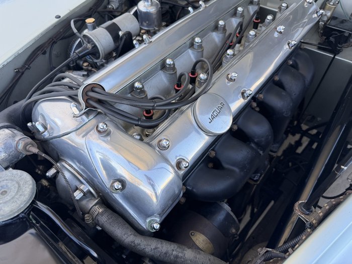 1954 Jaguar XK120 FHC