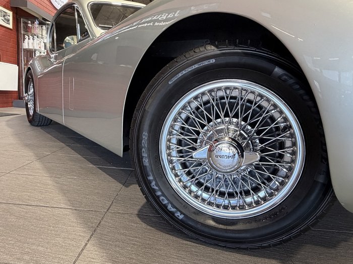 1954 Jaguar XK120 FHC