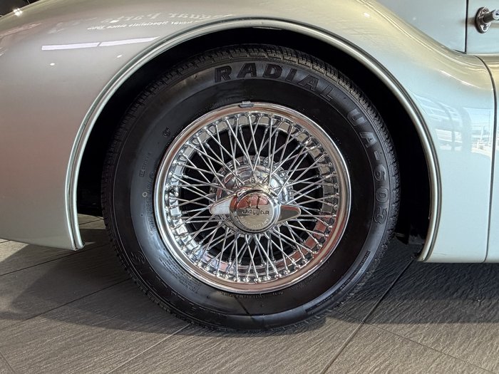 1954 Jaguar XK120 FHC