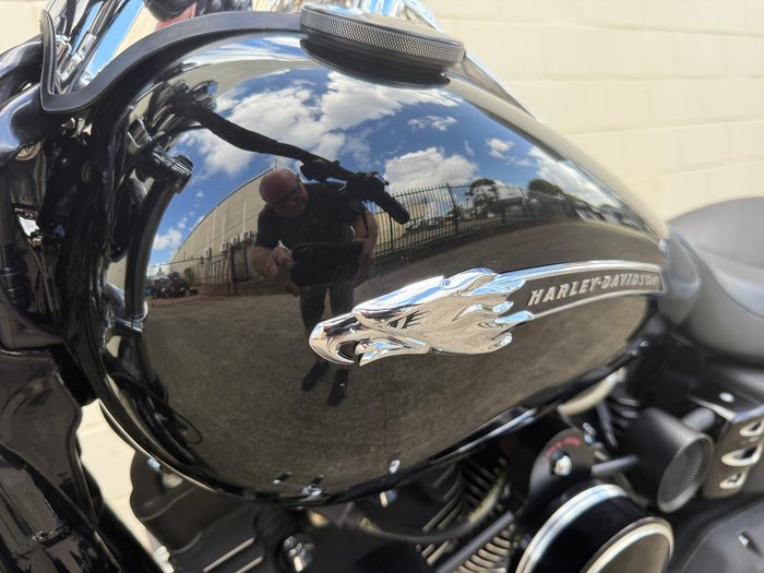 2010 Harley-Davidson Dyna Street Bob 96 (FXDB) Dyna Black