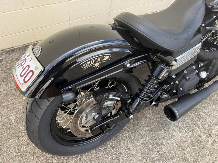 2010 Harley-Davidson Dyna Street Bob 96 (FXDB) Dyna Black