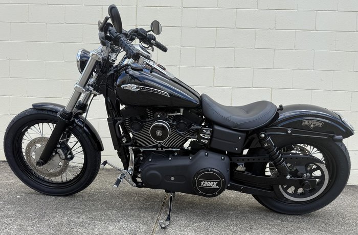 2010 Harley-Davidson Dyna Street Bob 96 (FXDB) Dyna Black