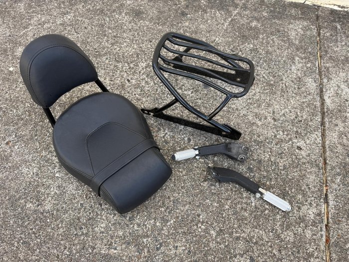 2010 Harley-Davidson Dyna Street Bob 96 (FXDB) Dyna Black