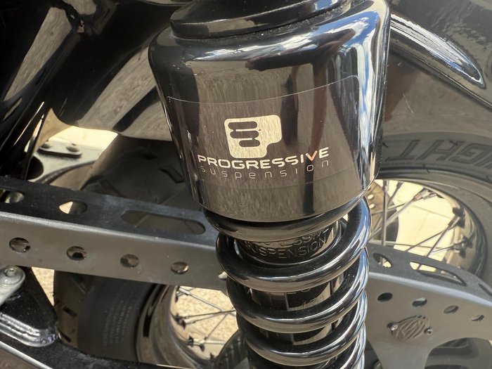 2010 Harley-Davidson Dyna Street Bob 96 (FXDB) Dyna Black