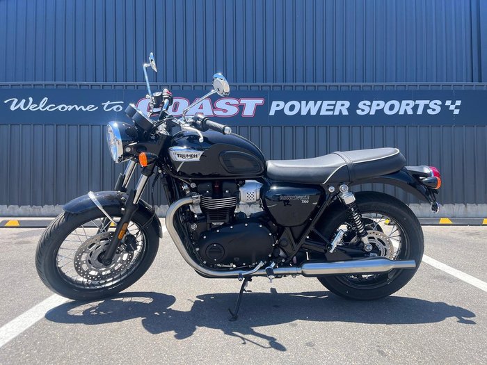 2025 Triumph Bonneville T100 (900cc) Bonneville Black