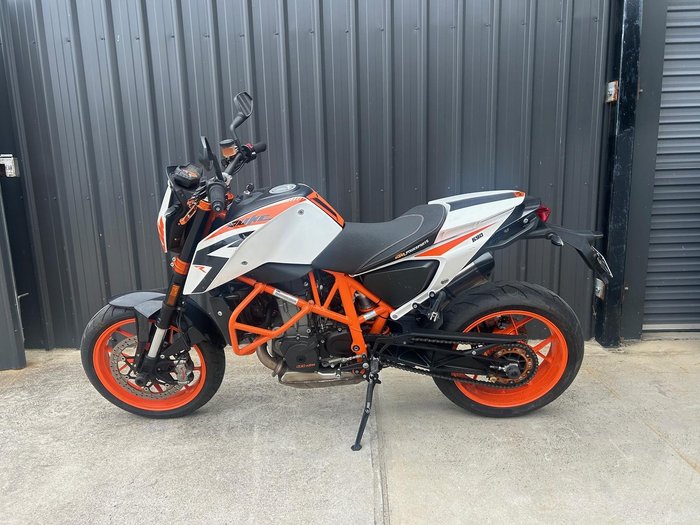 2015 KTM 690 Duke R