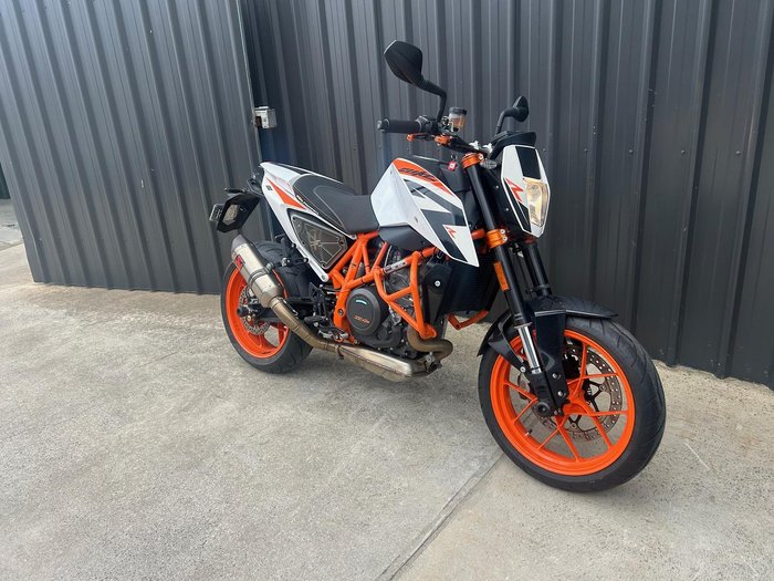 2015 KTM 690 Duke R