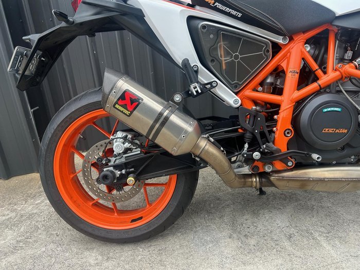 2015 KTM 690 Duke R