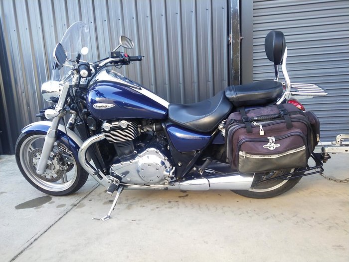2010 Triumph Thunderbird 1600 Thunderbird Blue