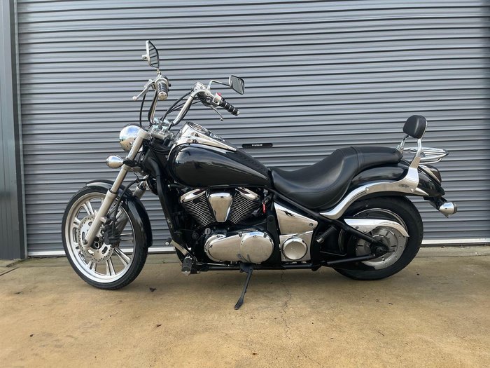 2010 Kawasaki Vulcan 900 Custom (VN900C) Vulcan Black