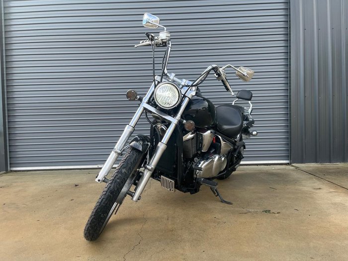 2010 Kawasaki Vulcan 900 Custom (VN900C) Vulcan Black