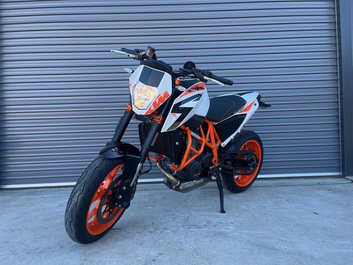 2015 KTM 690 Duke R Duke White