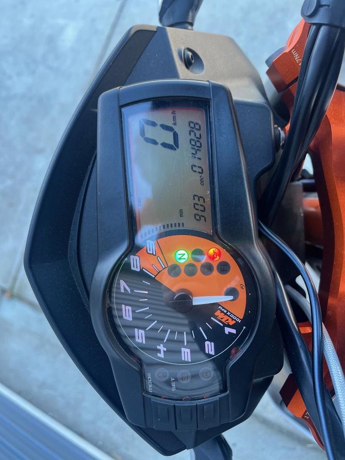 2015 KTM 690 Duke R Duke White