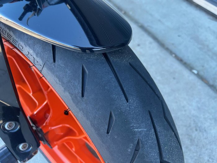 2015 KTM 690 Duke R Duke White