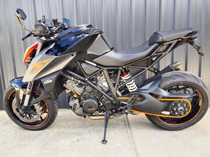 2017 KTM 1290 Super Duke R Super Duke Black